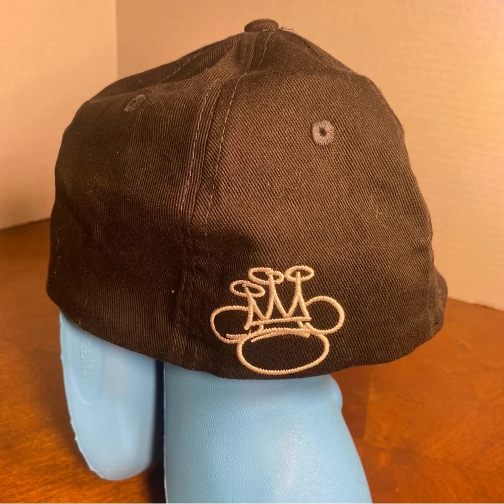 Mickey Mouse graphic design Adult hat from Disney‎ Parks